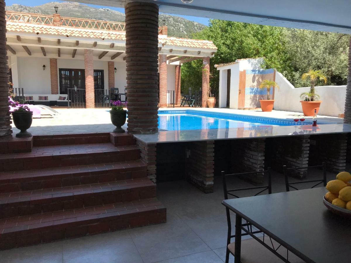 Villa Zahar Periana Exterior photo